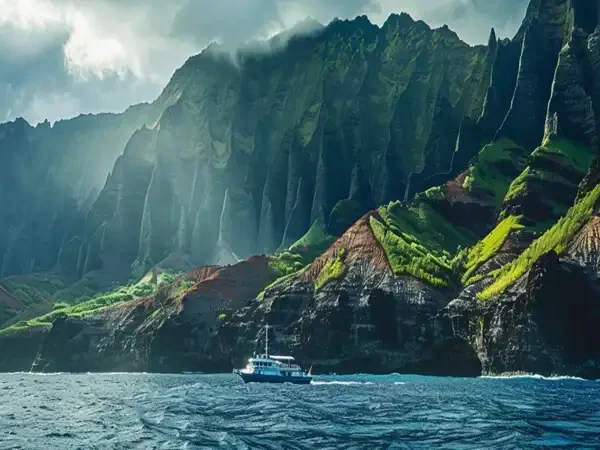 Top 7 Luxury Experiences on a Top Rated Na Pali Boat Tour Kauai